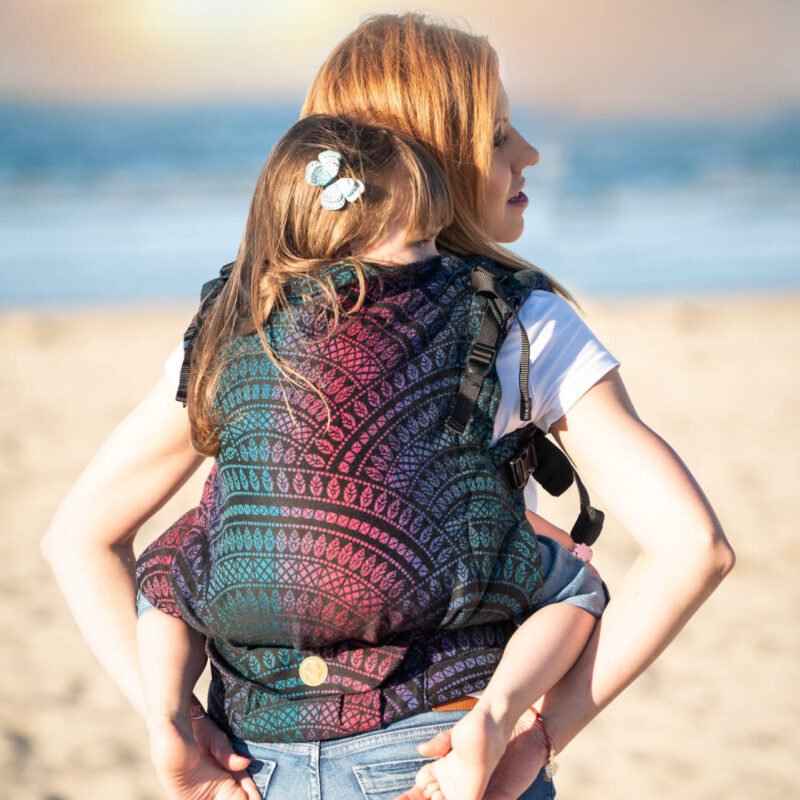 LennyPreschool Carrier, Preschool Size, jacquard weave (60% cotton, 28% merino wool, 8% silk, 4% cashmere) - PEACOCK'S TAIL - BLACK OPAL
